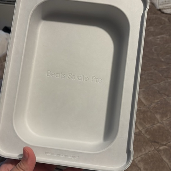 Beats Studio Pro Sandstone - Picture 7 of 7